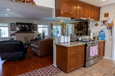 1113 San Bernardino Avenue, Pomona, CA 91767 - Photo 9