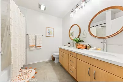 210 N Spurgeon Street, Santa Ana, CA 92701 - Photo 43