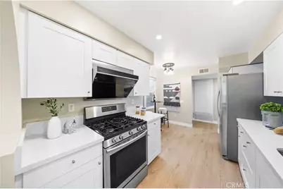 136 Pineview, Irvine, CA 92620 - Photo 7