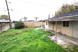 1706 Shamrock, Bakersfield, CA 93304 - Photo 13