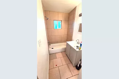 1706 Shamrock, Bakersfield, CA 93304 - Photo 11