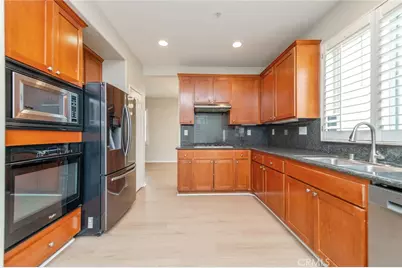 16369 Medinah, Fontana, CA 92336 - Photo 13