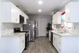 1537 W 60th, Los Angeles, CA 90047 - Photo 3