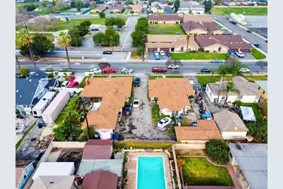 886 E Kingsley Avenue, Pomona, CA 91767 - Photo 9