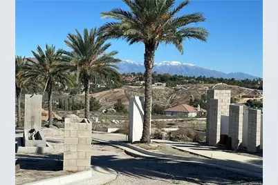 7570 Spencer Court, Riverside, CA 92506 - Photo 3