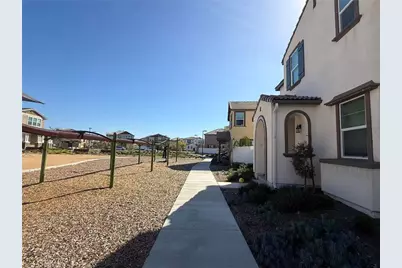 40718 Melrose Dr, Temecula, CA 92591 - Photo 7