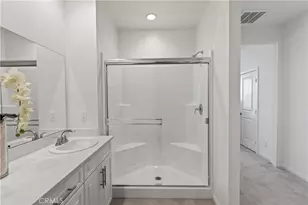 1093 N Harbor Blvd, Anaheim, CA 92801 - Photo 21