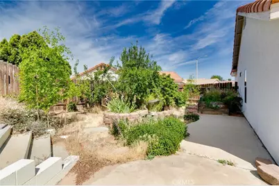 13035 Troy Court, Victorville, CA 92395 - Photo 17