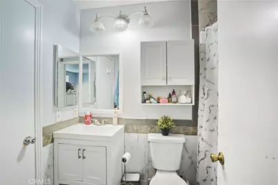 321 Burlington Common, Santa Ana, CA 92704 - Photo 17