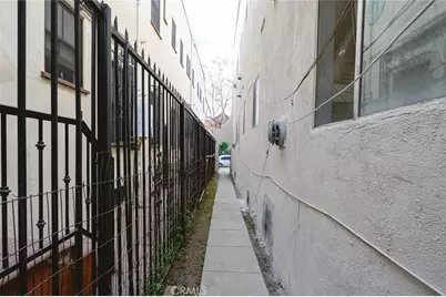 1136 Arapahoe, Los Angeles, CA 90006 - Photo 19