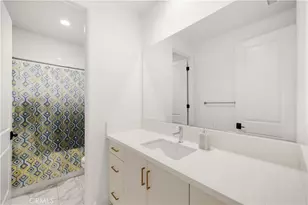 242 Sutters, Irvine, CA 92602 - Photo 35