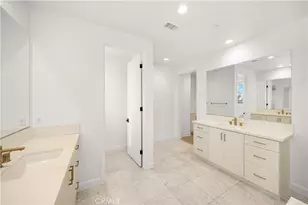 242 Sutters, Irvine, CA 92602 - Photo 27