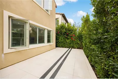 242 Sutters, Irvine, CA 92602 - Photo 37