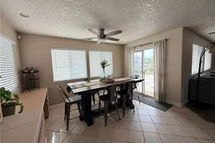 18285 Harbor Dr, Victorville, CA 92395 - Photo 5