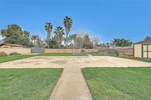 1425 S Dahlia, Ontario, CA 91762 - Photo 39