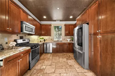 94 Mission, Irvine, CA 92618 - Photo 11