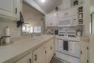 1295 S Cawston Ave, Hemet, CA 92545 - Photo 11