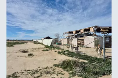 80 E Avenue G, Lancaster, CA 93535 - Photo 15