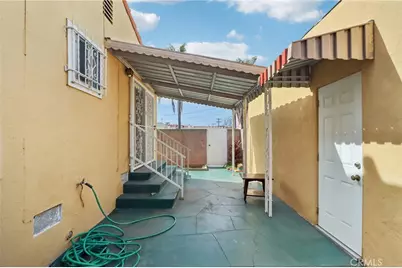 1961 W 84th, Los Angeles, CA 90047 - Photo 19