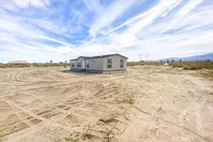 1139 Bonanza Rd, Phelan, CA 92372 - Photo 7