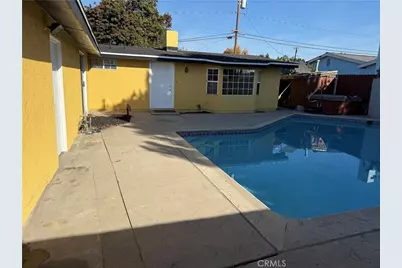 2435 W Broadway, Anaheim, CA 92804 - Photo 5