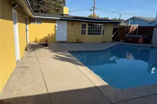 2435 W Broadway, Anaheim, CA 92804 - Photo 5