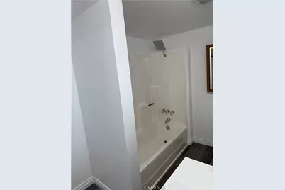 2435 W Broadway, Anaheim, CA 92804 - Photo 17