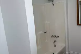 2435 W Broadway, Anaheim, CA 92804 - Photo 17