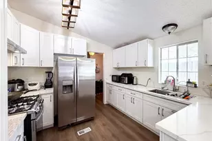 1855 E Riverside Dr, Ontario, CA 91761 - Photo 25