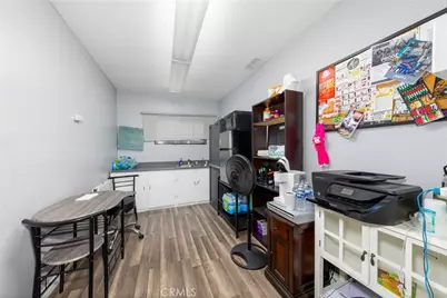 8836 Sierra Avenue, Fontana, CA 92335 - Photo 15