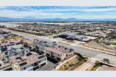 16651 Snowdrop #1, Fontana, CA 92336 - Photo 27