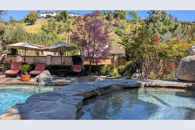 20224 Chapter, Woodland Hills, CA 91364 - Photo 57