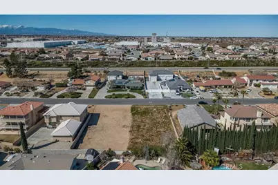 13145 Autumn Leaves Ave, Victorville, CA 92395 - Photo 21