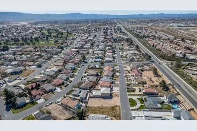 13145 Autumn Leaves Ave, Victorville, CA 92395 - Photo 23