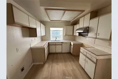 21041 Gault #C, Canoga Park, CA 91303 - Photo 7