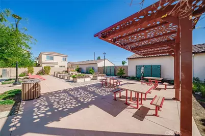 208 Bonita Ln, Rialto, CA 92376 - Photo 37