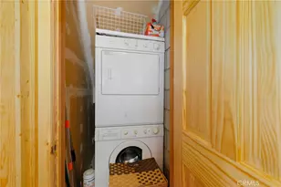 43897 Yosemite Dr, Big Bear Lake, CA 92315 - Photo 33