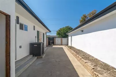 13454 Washington, Hawthorne, CA 90250 - Photo 43