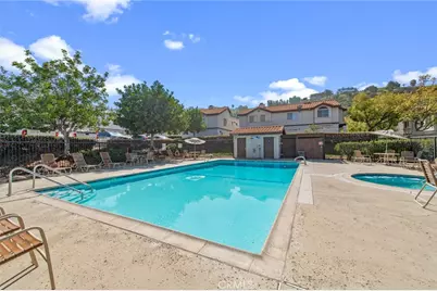 24320 Sylvan Glen Rd #E, Diamond Bar, CA 91765 - Photo 17