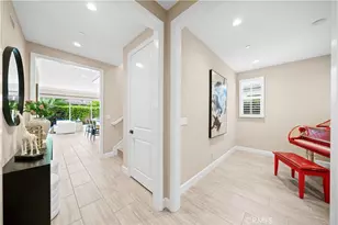 210 Canvas, Irvine, CA 92620 - Photo 5