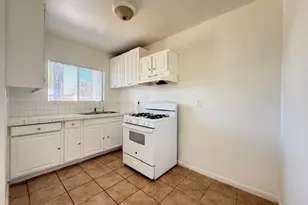 818 E C St, Colton, CA 92324 - Photo 5