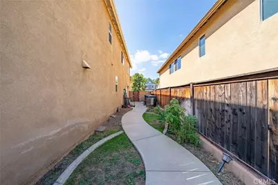25418 Singleleaf Street, Corona, CA 92883 - Photo 31