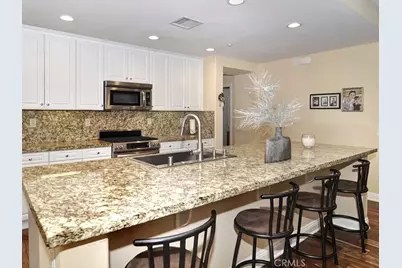 135 Pathway, Irvine, CA 92618 - Photo 3
