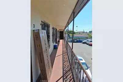 626 W Century, Los Angeles, CA 90044 - Photo 17