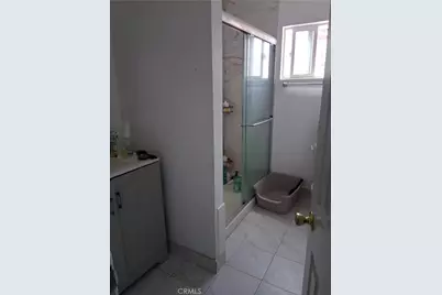 626 W Century, Los Angeles, CA 90044 - Photo 21