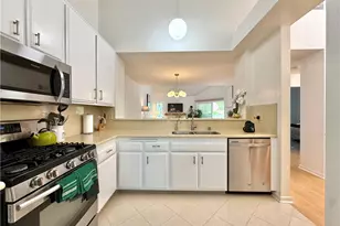 7402 Yellowtail Dr  Dr, Huntington Beach, CA 92648 - Photo 9