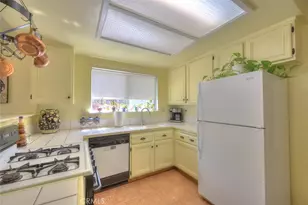 12437 Goldstone, Victorville, CA 92392 - Photo 13