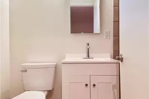 239 S Barrington Ave, Los Angeles, CA 90049 - Photo 5