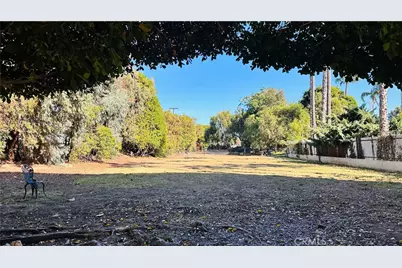 239 S Barrington Avenue #F8, Los Angeles, CA 90049 - Photo 9