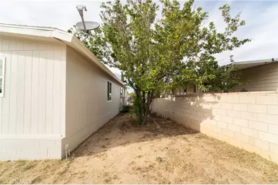 16251 Wimbleton Drive, Victorville, CA 92395 - Photo 31